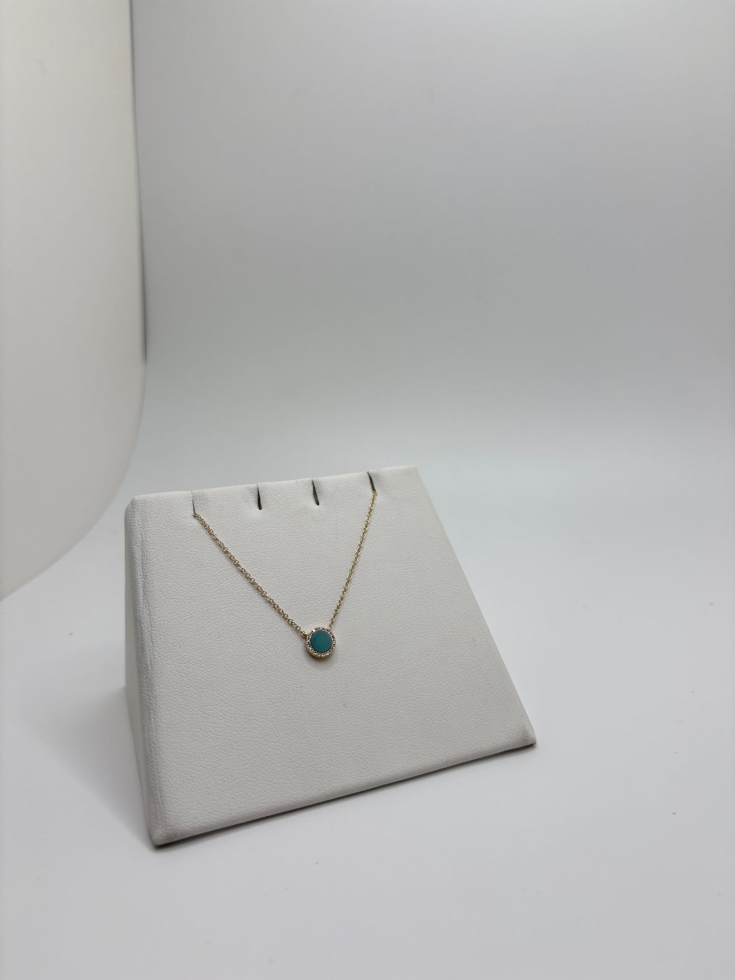 14K Yellow Gold Circular Turquoise Pendant With Diamonds Necklace