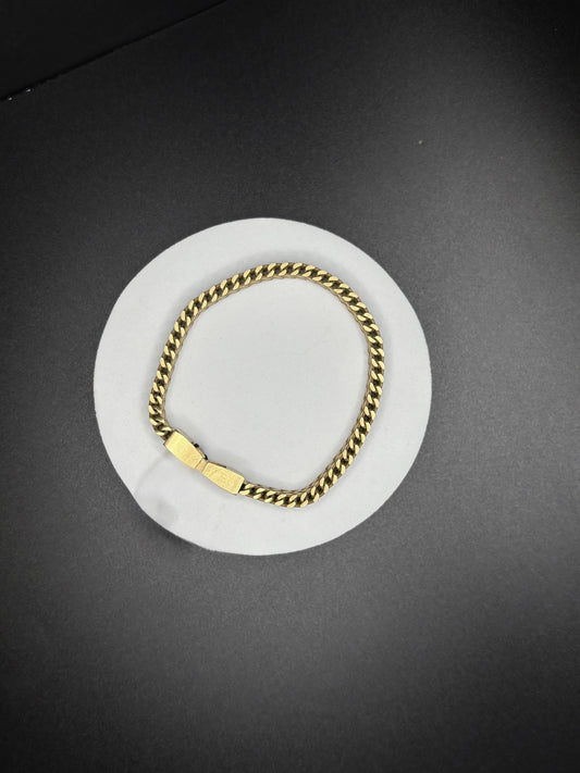 Stainless Steel PVD Gold Plated Bracelet 8in