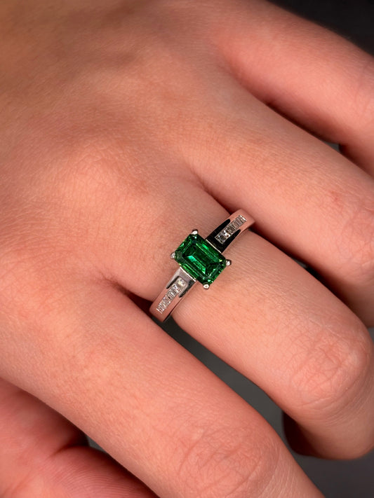 14K White gold Lab grown Emerald Stone With Natural Diamonds Ring
