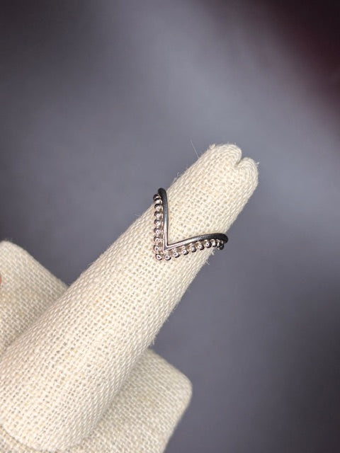 Sterling Silver V Ring