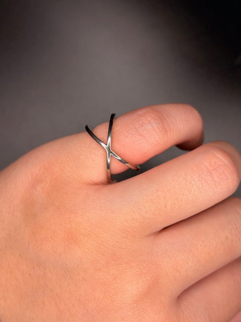 Sterling Silver Criss Cross Ring