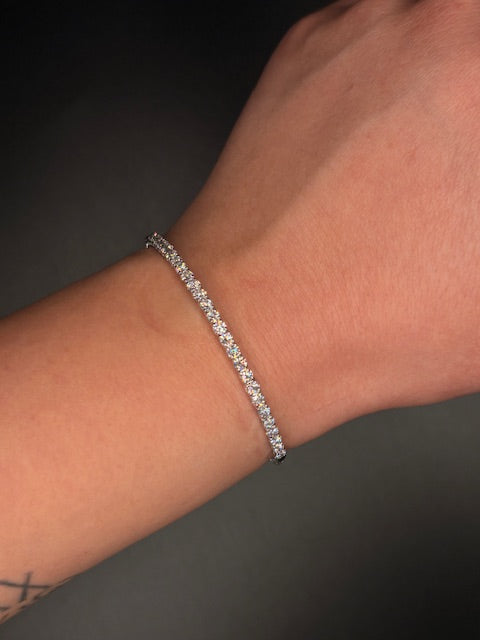 14K White Gold Lab Grown Diamond Tennis Bangle