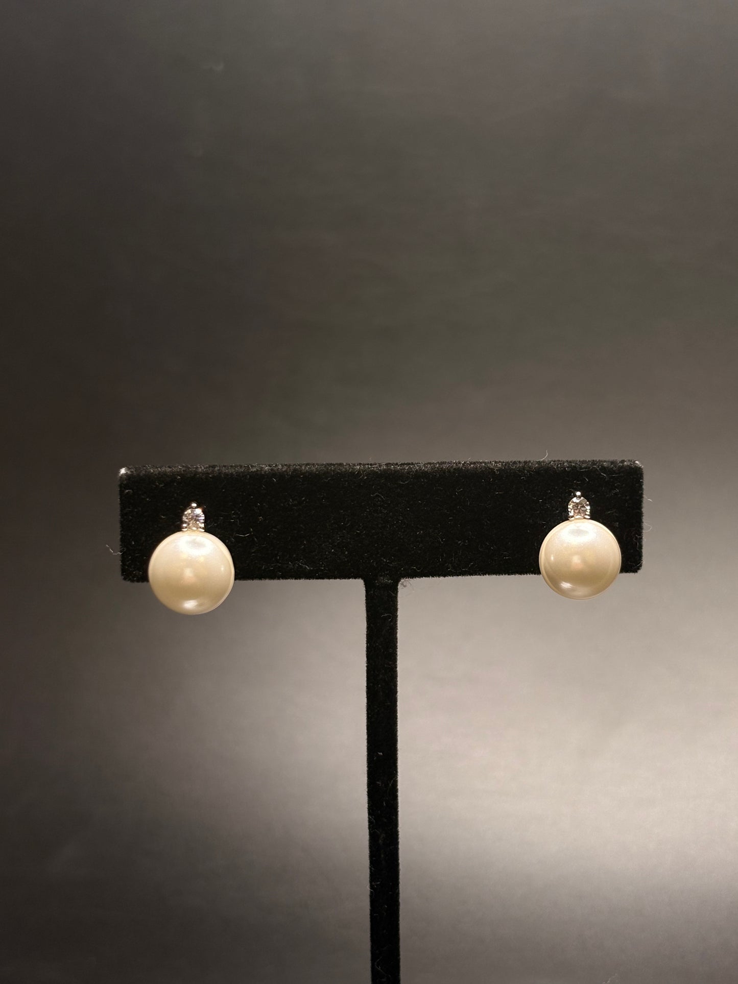 14Kt White Gold Natural Diamond Pearl Studs